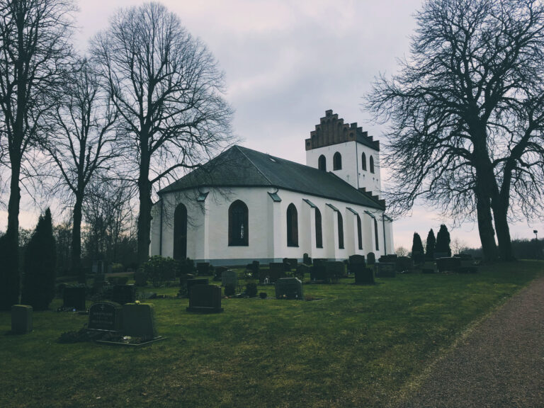 Vedby kyrka