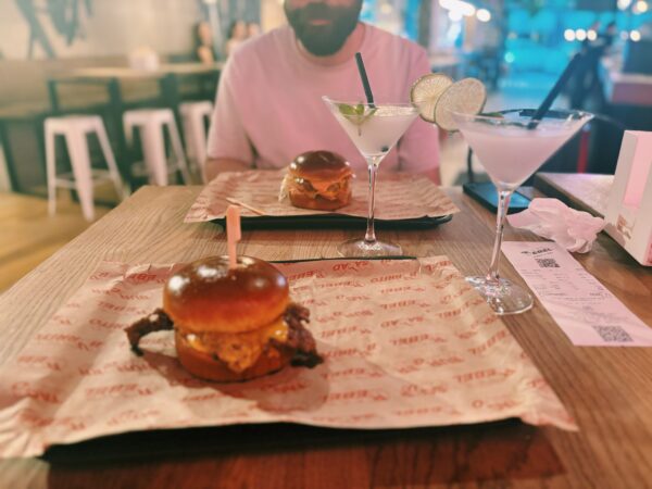 REBEL – Burger & More