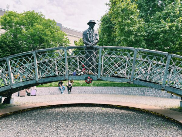Statue of Imre Nagy