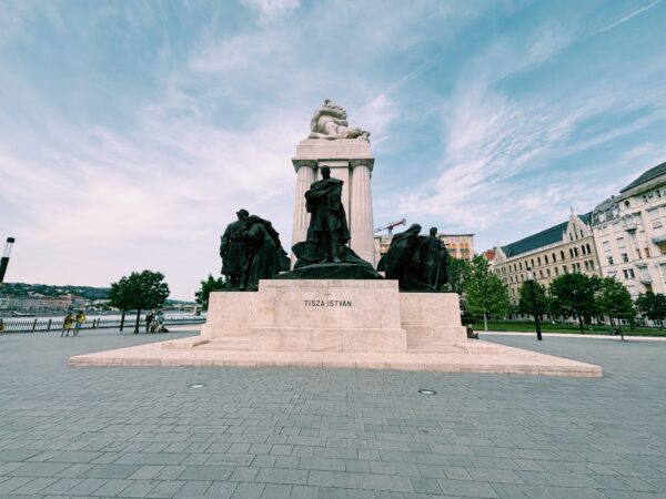 István Tisza Monument